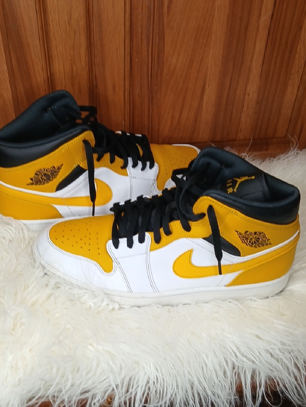 Nike AIR Jordan High-Top Sneakers in Yellow, White & Black Size 13